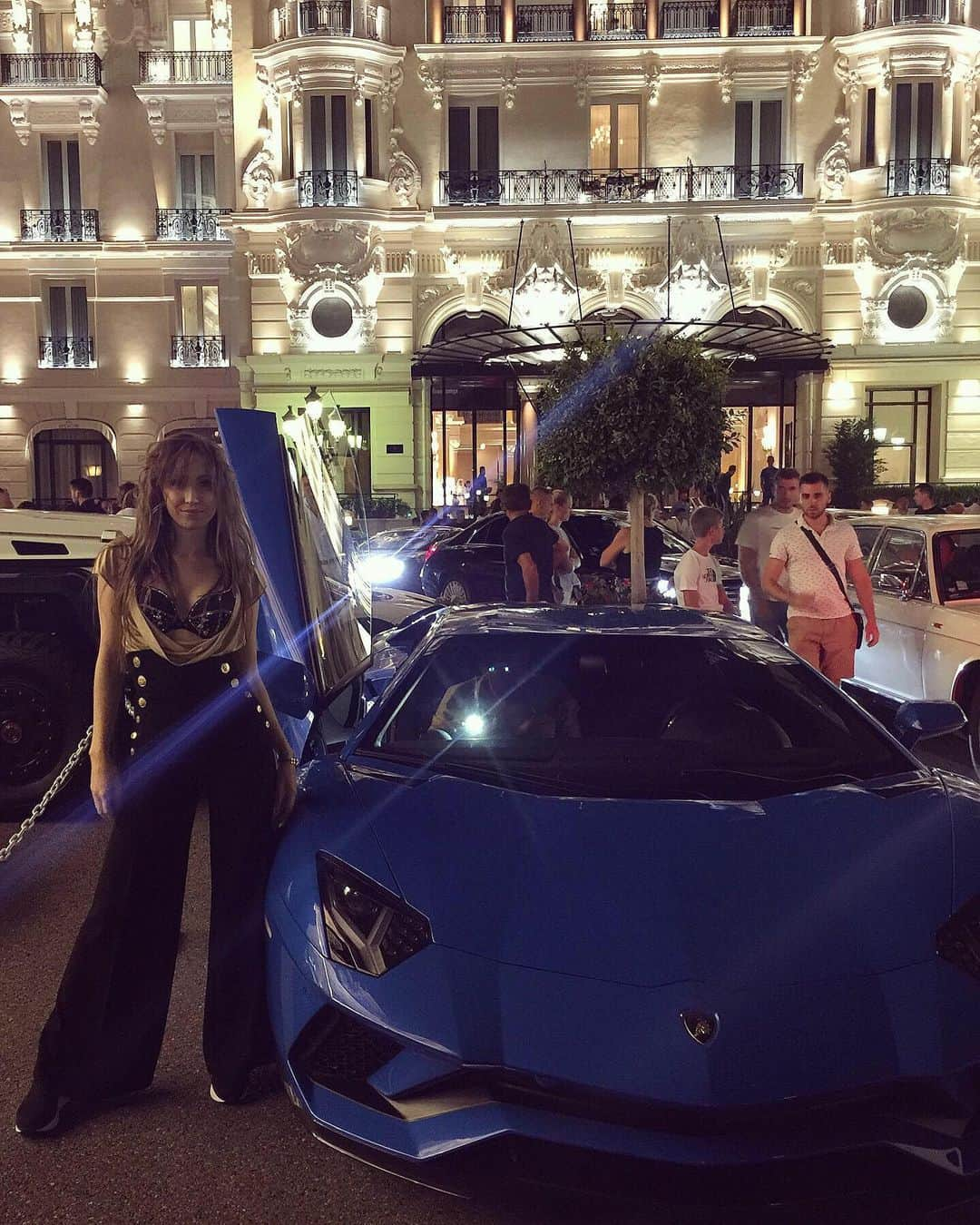 アンジェリーク・アバチキナさんのインスタグラム写真 - (アンジェリーク・アバチキナInstagram)「One night in Monaco ✨ #monaco #montecarlo #rollsroyce #lamborghini #Монако #монтекарло #русскийвечер #russianmusicfestival」8月14日 6時56分 - icesmurfette