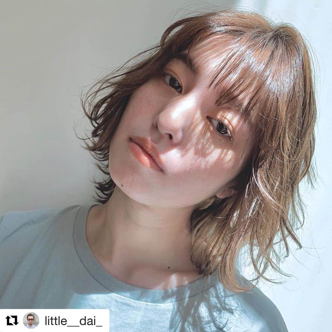 THROW 【スロウ】さんのインスタグラム写真 - (THROW 【スロウ】Instagram)「#Repost @little__dai_ with @get_repost ・・・ 福岡での最初の撮影はやっぱりこの人w  今月のarちゃんと探しとくねー^_^  インスタには『まだ』載せないけど変顔がフォルダにたくさんw 毎回自撮りのやつも変顔残してくるw  次回は冬かなー( ´∀｀) #福岡美容室#大名美容室#天神美容室#ゆるふわヘアー#グレージュ#アッシュグレー#ロングヘアー#ミディアムヘアー#ショートヘアー#外国人風ヘアー#透明感ヘアー#スロウカラー#ヘアカタ#レディースヘアカタ#ヘアスタイル #ヘアアレンジ #ヘアカラー#ヘアセット #髪型#hairstyle#ハイトーン#ハイライトカラー#グラデーションカラー#切りっぱなしボブ#外ハネ#サロンモデル#サロモ」8月14日 7時24分 - throwcolor