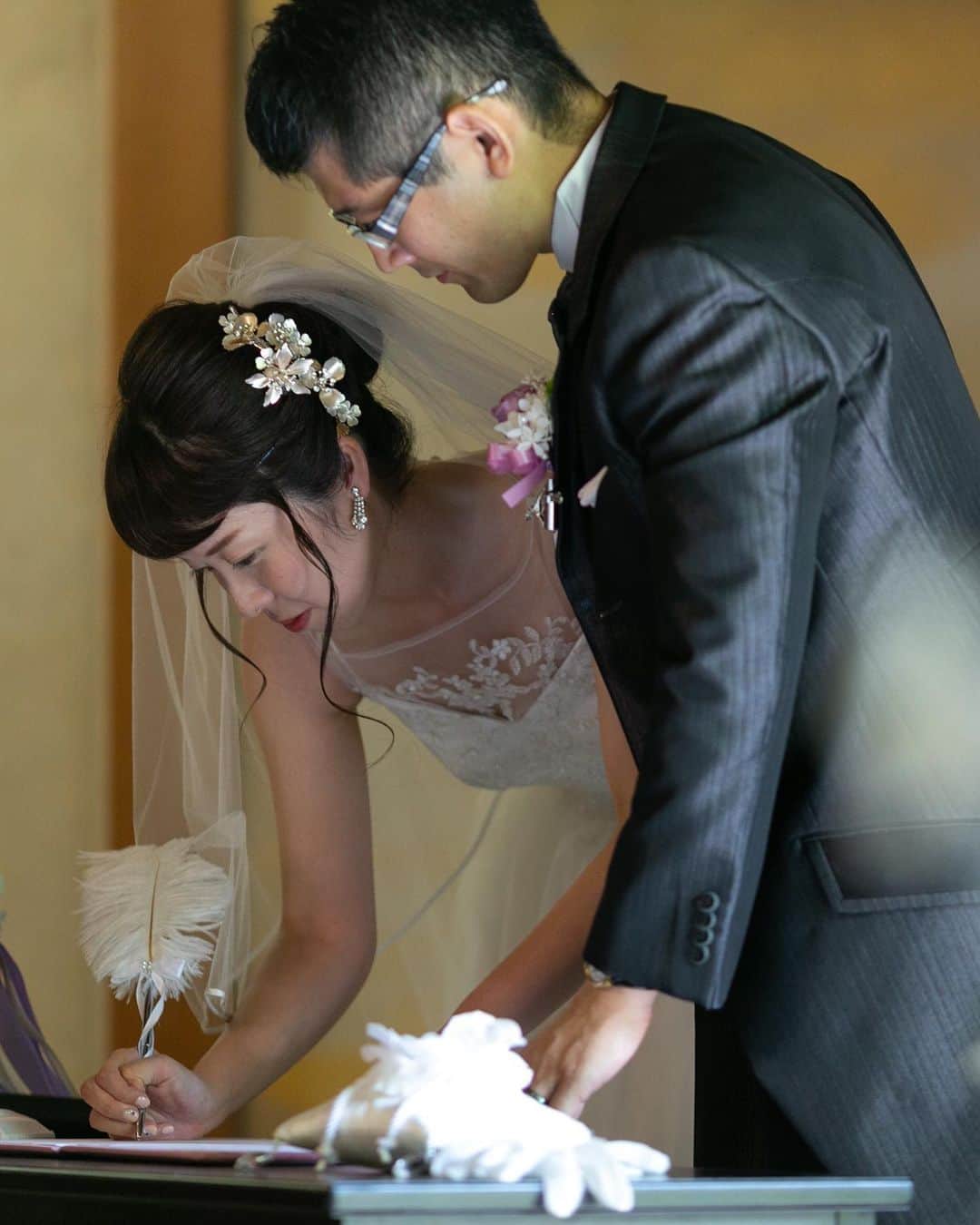 【公式】小さな結婚式さんのインスタグラム写真 - (【公式】小さな結婚式Instagram)「@petit.wedding をフォローしてね♩ #小さな結婚式 をつけてのお写真投稿も大歓迎です♡ こちらの公式IGでリグラムさせていただきます＊ . ✬実際の花嫁さまの様子をcheck＊* 日本の伝統美、風情を感じさせてくれる空間。 どの瞬間も美しく、心に残る結婚式を＊* >>#小さな結婚式金沢 . ——————— #小さな結婚式  #petitwedding #前撮り #結婚式  #プレ花嫁 #卒花 #アットホーム #少人数 #家族婚 #少人数結婚式 #ウェディング #ウェディングドレス #wedding #bridal #weddingdress #花嫁 #結婚式準備 #式場探し #日本中のプレ花嫁さまと繋がりたい #結婚式の思い出に浸る会 #結婚準備 #金沢花嫁 #石川花嫁」8月14日 17時28分 - petit.wedding