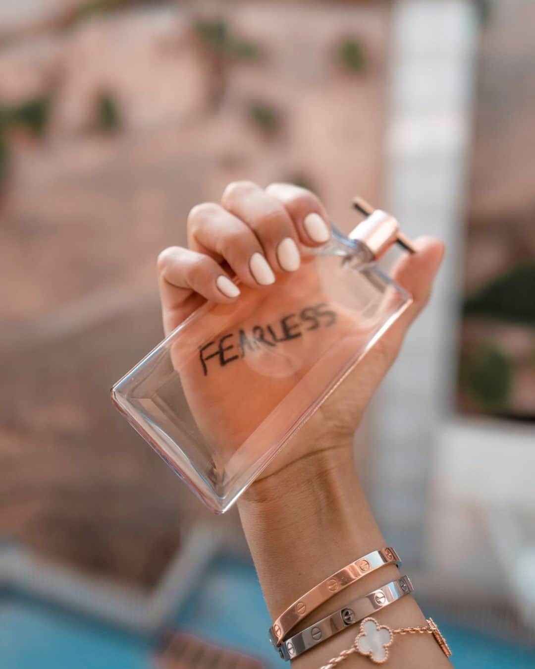 Tamara Kalinicさんのインスタグラム写真 - (Tamara KalinicInstagram)「Fear is one thing that can hold you back forever. That is why I choose to be fearless with the new @lancomeofficial fragrance Idôle. Take part in their challenge and share your daily mantras to be your own idol too #WeAreTheFuture #IdoleByLancome  Visit www.lancome.co.uk to learn more.  #ad」8月14日 17時57分 - tamara