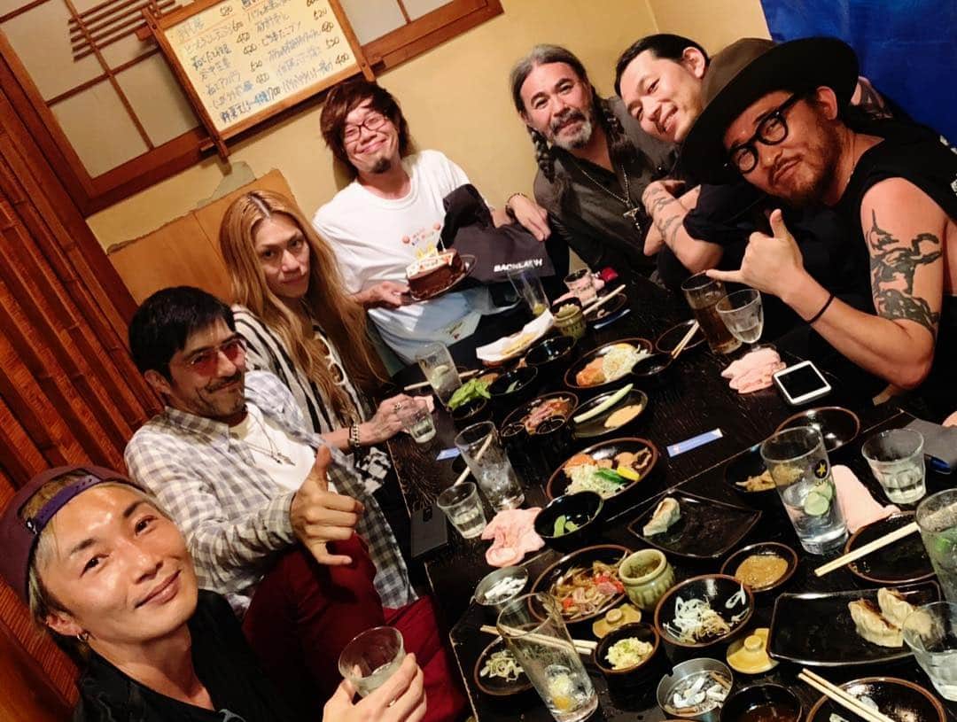 タクマ さんのインスタグラム写真 - (タクマ Instagram)「昨夜は撮影したみなさんと集まってくれた先輩や仲間にとても良くしてもらいました。とても嬉しく楽しい夜でした。ほんまに沢山笑った。ありがとうしかない。みんな好きだ。」8月14日 18時05分 - takumamitamura