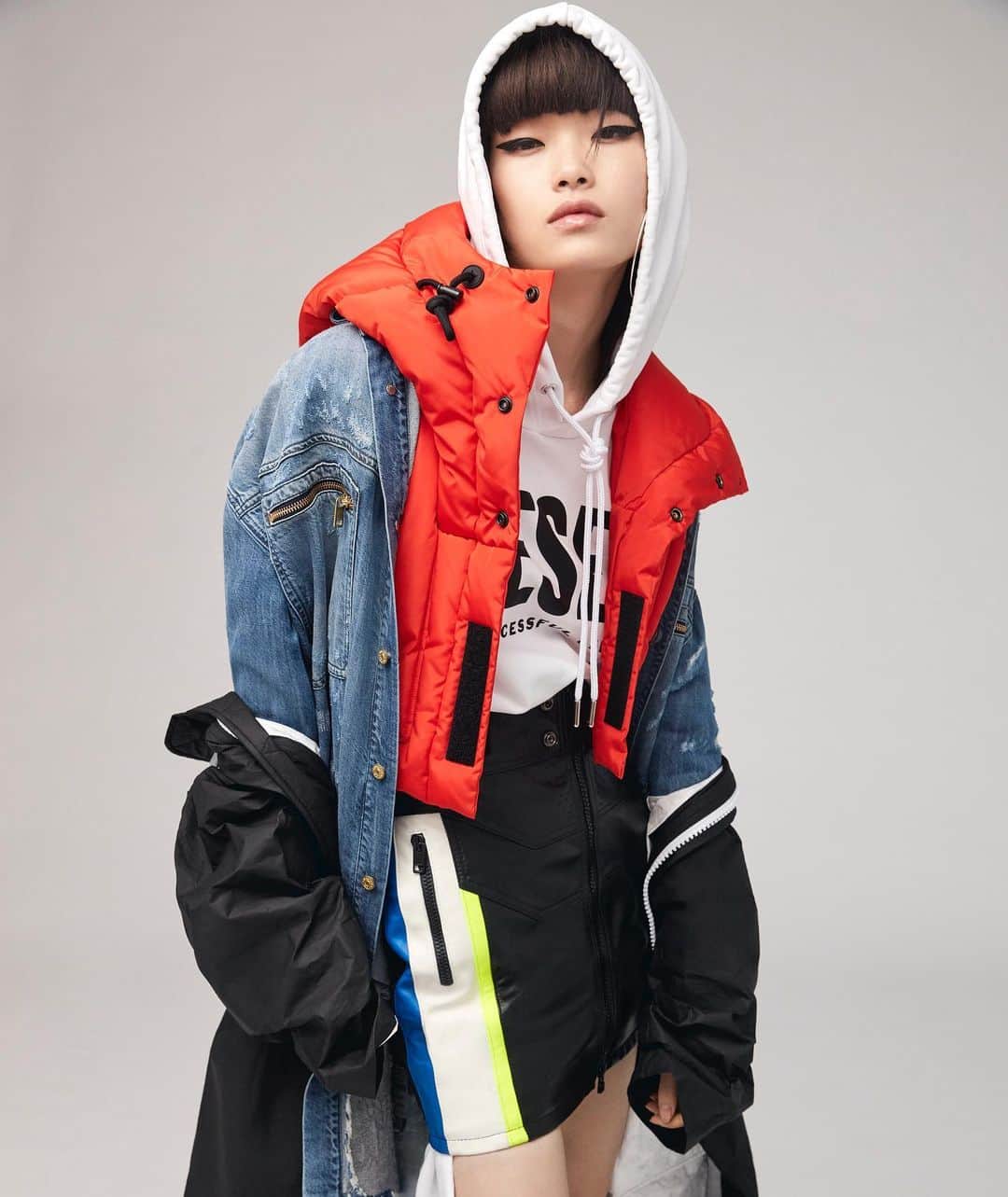 のインスタグラム：「Multiple contrasting elements influence this drop with a truly, unique, hybrid aesthethic. #DieselFall19  #DieselxAlpinestars」