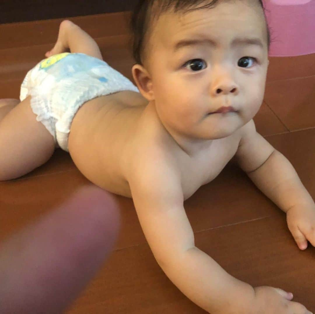 魔裟斗さんのインスタグラム写真 - (魔裟斗Instagram)「あまりに我が子ながら可愛いので勝手にオムツモデルさせてみました！ 親バカで申し訳ありません。 #魔裟斗」8月14日 18時16分 - masato.official