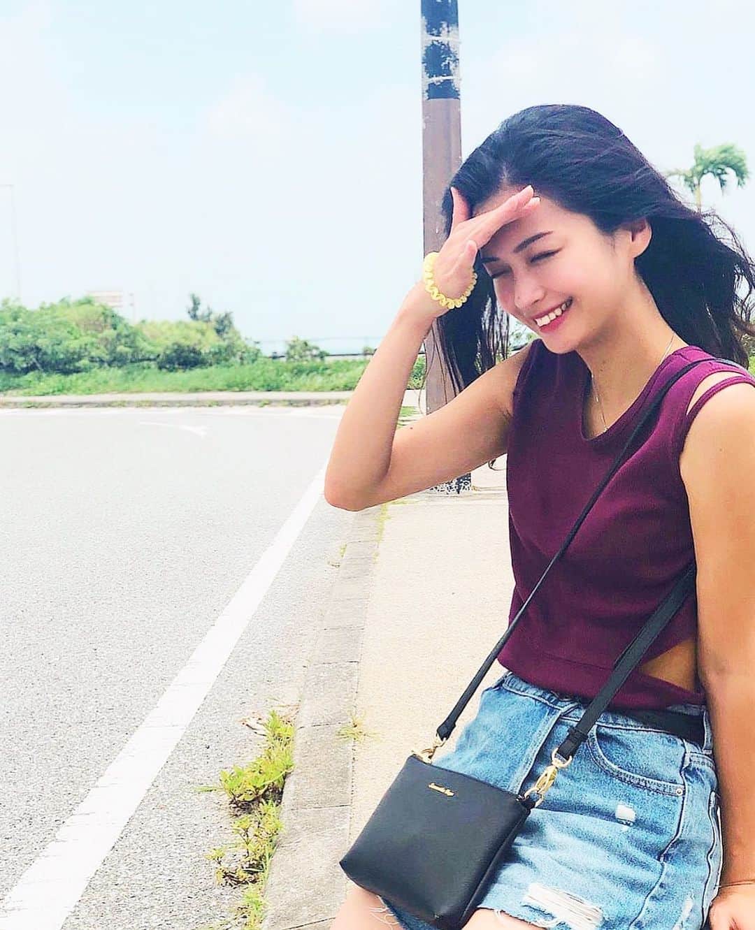 のインスタグラム：「. 8人で2泊3日の旅行はとても賑やかでした🍉✨ また焼けたかも🙋🏿‍♀️!冬までに白くなれば◎ . #沖縄 #沖縄旅行 #お盆 #旅行 #南国 #海 #夏 #日焼け #コーデ #okinawa #trip #travel #travelphotography #code #fashion #summer #instatravel #instatrip #instagram」