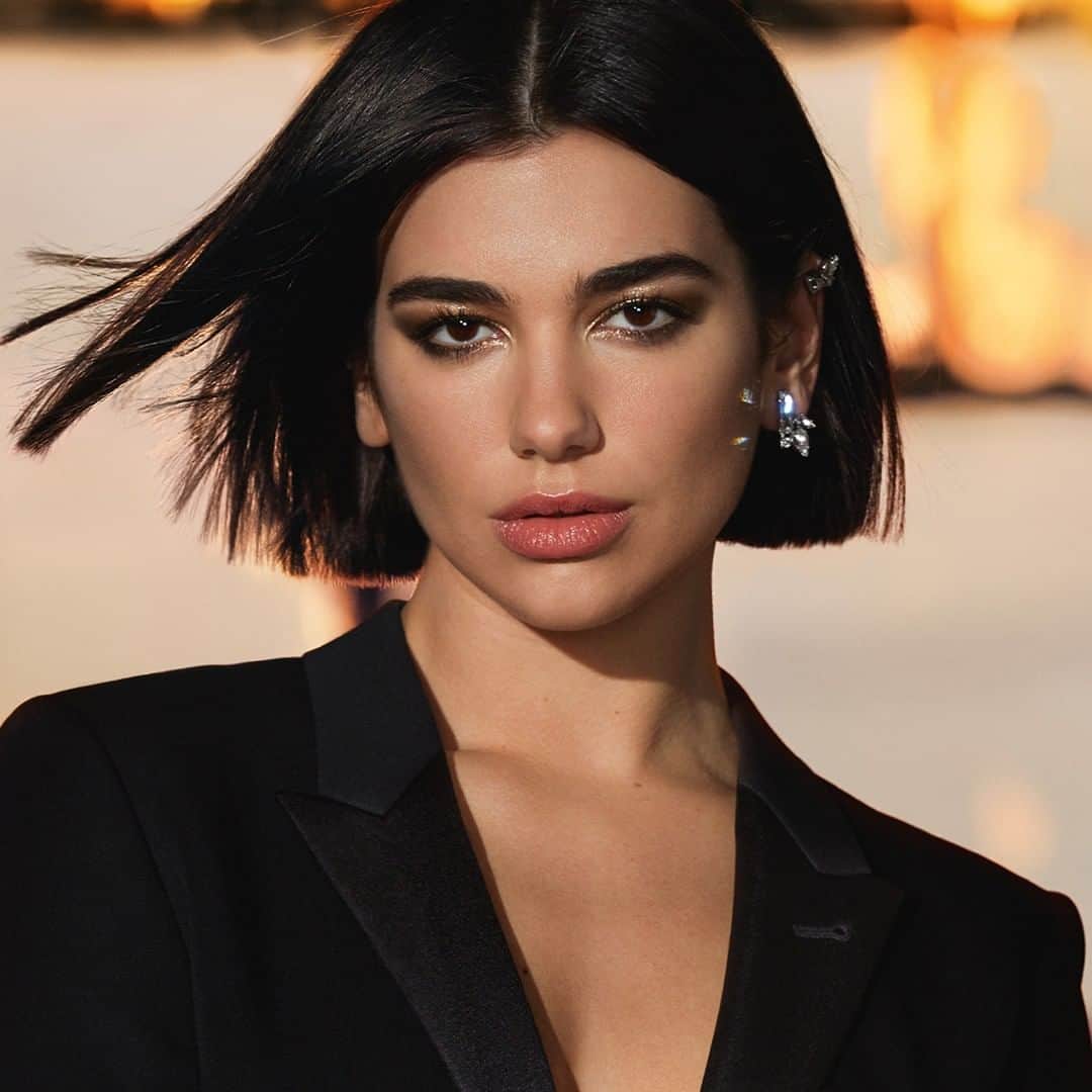 Yves Saint Laurent Beautyさんのインスタグラム写真 - (Yves Saint Laurent BeautyInstagram)「Release your inner flame and experience your burning freedom. Live a life more blazing than lightning. #LIBRE @dualipa #yslbeauty #iamlibre #yslfragrance #dualipa」8月14日 18時24分 - yslbeauty