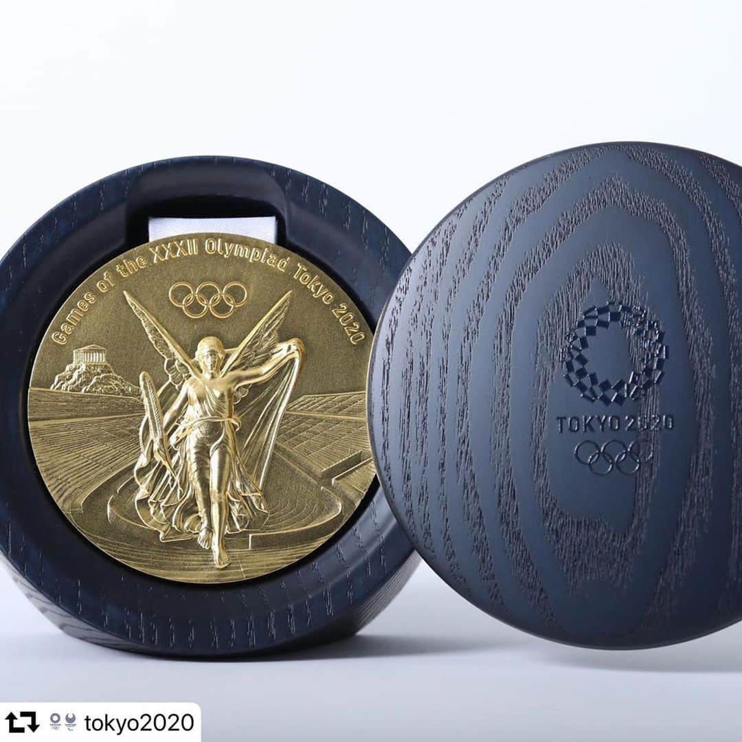 olympiadaさんのインスタグラム写真 - (olympiadaInstagram)「Эта медаль Игр @tokyo2020 символизирует силу и энергию спортсменов и болельщиков — и она сделана из переработанных гаджетов 🌿 ⠀ #Ilympics #tokyo2020」8月14日 18時43分 - olympia_da