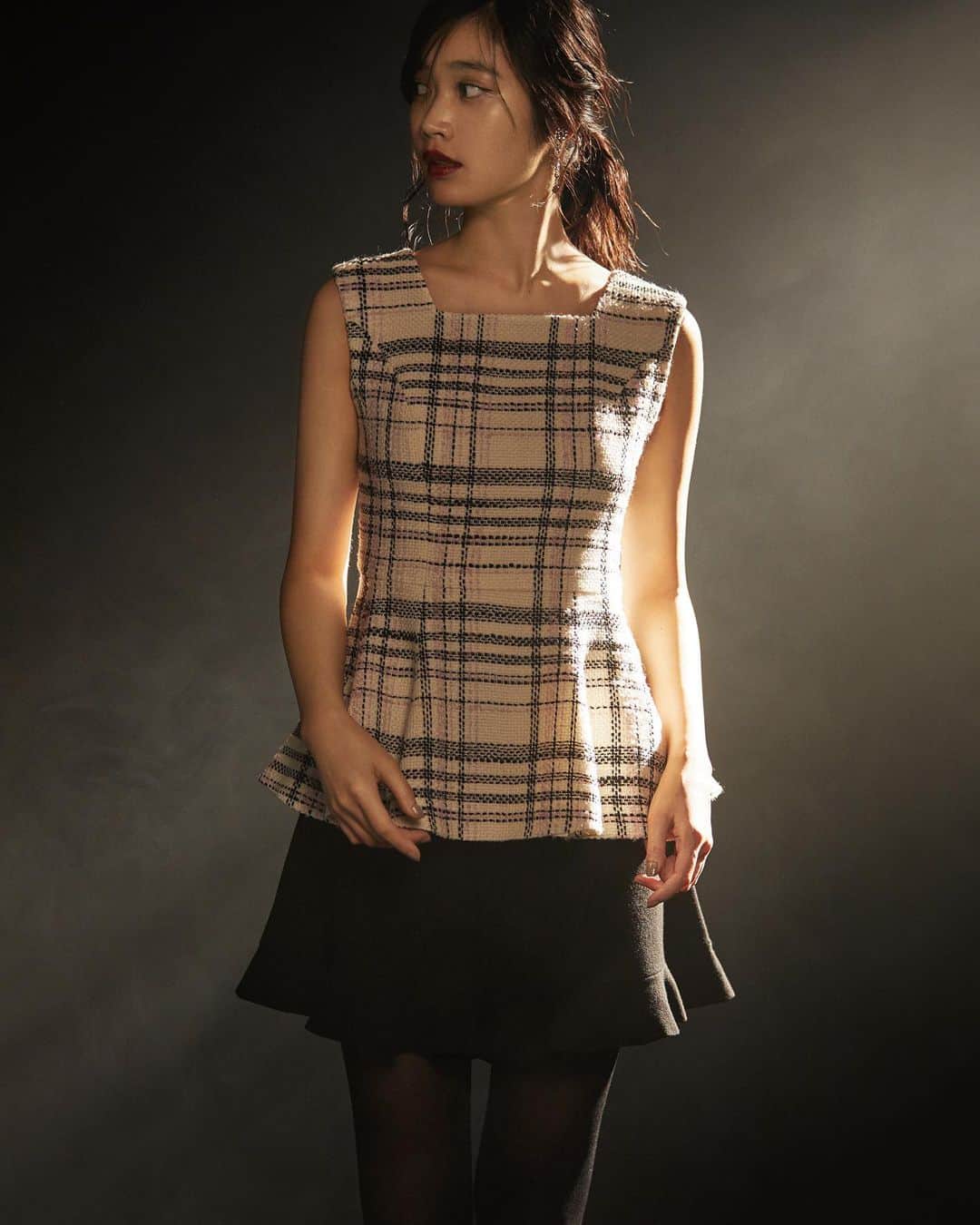 のインスタグラム：「・ Aveniretoile 2019 AUTUMN LOOKBOOK UPDATE ・ #aveniretoile #aveniretoilecouture #mid_e_shopping #mid_official」