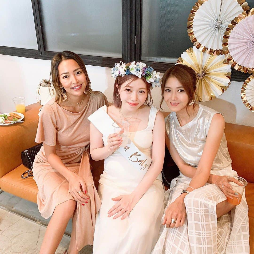 川島幸美さんのインスタグラム写真 - (川島幸美Instagram)「. Baby shower for Michiko & Kaori💕 ほぼ同時期に産まれる2人のベイビー👶👶 もうすぐ会えるの楽しみ〜❣️ . 最後の奈良画伯の絵😁👏🎨www」8月14日 10時15分 - yukimikawashima