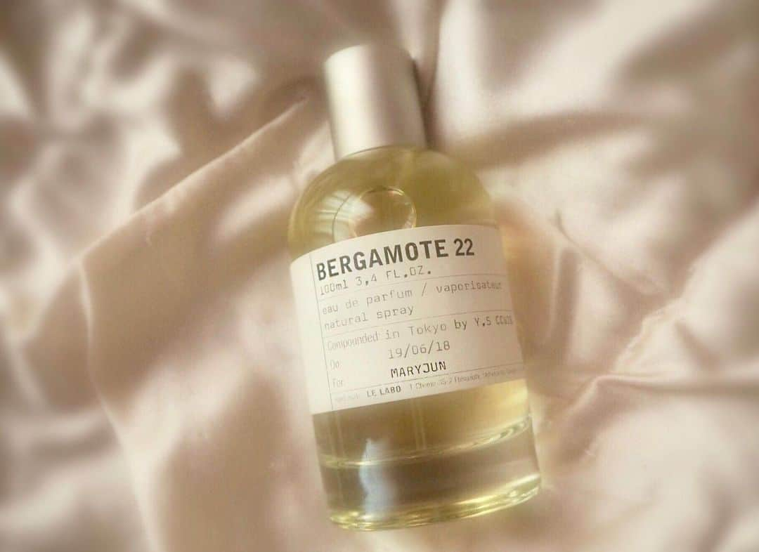 高橋メアリージュンさんのインスタグラム写真 - (高橋メアリージュンInstagram)「Thank you. LE LABO/ Bergamot22 #scent #scentofawoman #favoritemovie」8月14日 10時23分 - maryjuntakahashi