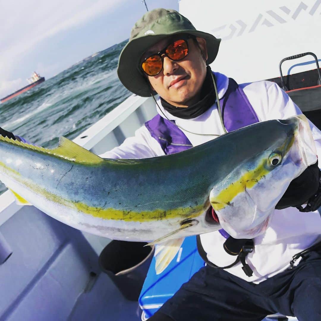 田中秀幸さんのインスタグラム写真 - (田中秀幸Instagram)「ブリ #釣り#fishing#ジギング#東京湾 #tokyobay」8月14日 10時40分 - tanaka2000