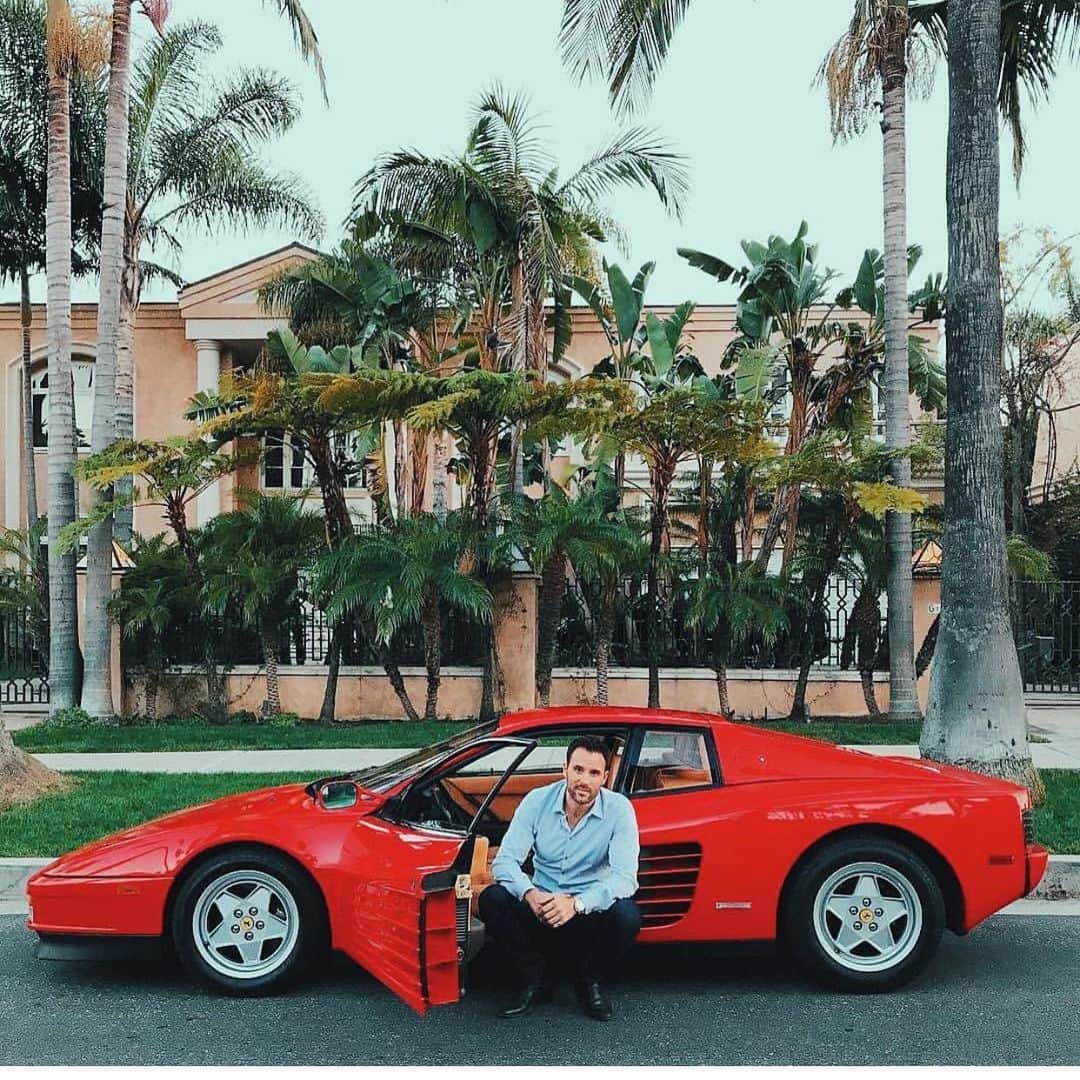 CarsWithoutLimitsさんのインスタグラム写真 - (CarsWithoutLimitsInstagram)「What’s your favourite Ferrari of the 90s? @mralexmanos Classic Car Finder #carswithoutlimits #ferrari」8月14日 10時42分 - carswithoutlimits