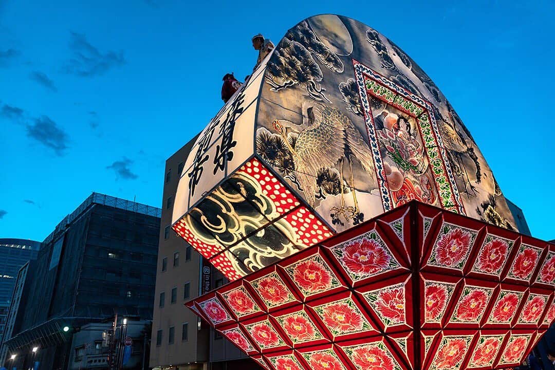 TOBU RAILWAY（東武鉄道）さんのインスタグラム写真 - (TOBU RAILWAY（東武鉄道）Instagram)「. 🚩Hokusai Festival 🚩北斎まつり 🚩호쿠사이 축제 . [Hokusai Festival] The World’s Famous Katsushika Hokusai was born in Sumida  and spent his life spanning 90 years in Sumida Ward. Hokusai Festival is held every year in Sumida Ward, which has a strong connection to Hokusai. You can enjoy workshops and grand neputa (large fan-shaped floats depicting epic and fantastic images of warriors) portable shrines. Held: October 19, 2019 (Sat) 10:00-18:00 ※Neputa service 16:30~18:00 Venue: Midorimachi park, Sumida Hokusai Museum Lecture Room  YOSHIDA PRINTING Tokyo Head Office, Hokusai-dori http://sumiyume.jp/about_en/ . . 【호쿠사이 축제】 세계적으로 유명한 가쓰시카 호쿠사이는  스미다에서 태어나 90년에 이르는 생애를 스미다구에서 보냈습니다. 호쿠사이와 연고가 깊은 스미다구에서는  매년 호쿠사이 축제를 개최하고 있습니다. 워크숍이나 웅장한 네푸타(나무로 만든 몸체에  화려한 그림이 있는 종이를 붙인 큰 등) 축제용 수레를 즐길 수 있습니다. 개최: 2019년 10월 19일(토) 10:00~18:00 ※네푸타 운행 16:30~18:00 회장: 미도리마치 공원, 스미다 호쿠사이 미술관 강좌실, 요시다 인쇄 도쿄본사, 호쿠사이 거리 http://sumiyume.jp/about_en/ . . . #tobujapantrip #japan #hokusai #tokyoart #sumidahokusaimuseum #japanlandscape  #photo_shorttrip #photo_travelers  #jp_gallery #instatravel #worldcaptures #nationalgeographic#visitjapan #travelingram #bestjapanpics #lovejapan #japan_of_insta #art_of_japan_  #beautifuljapan #cooljapan#호쿠사이#여행 #일본여행 #여행기록 #여행스냅 #일본체험」8月14日 10時50分 - tobu_japan_trip