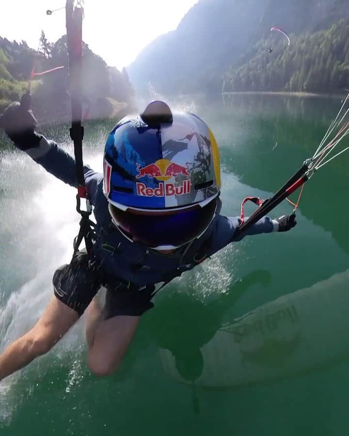 レッドブルのインスタグラム：「how to arrive at the party in style (as told by @valentindelluc) 😎 #aerial #france #paragliding #POV #extremesports #redbull #givesyouwings」