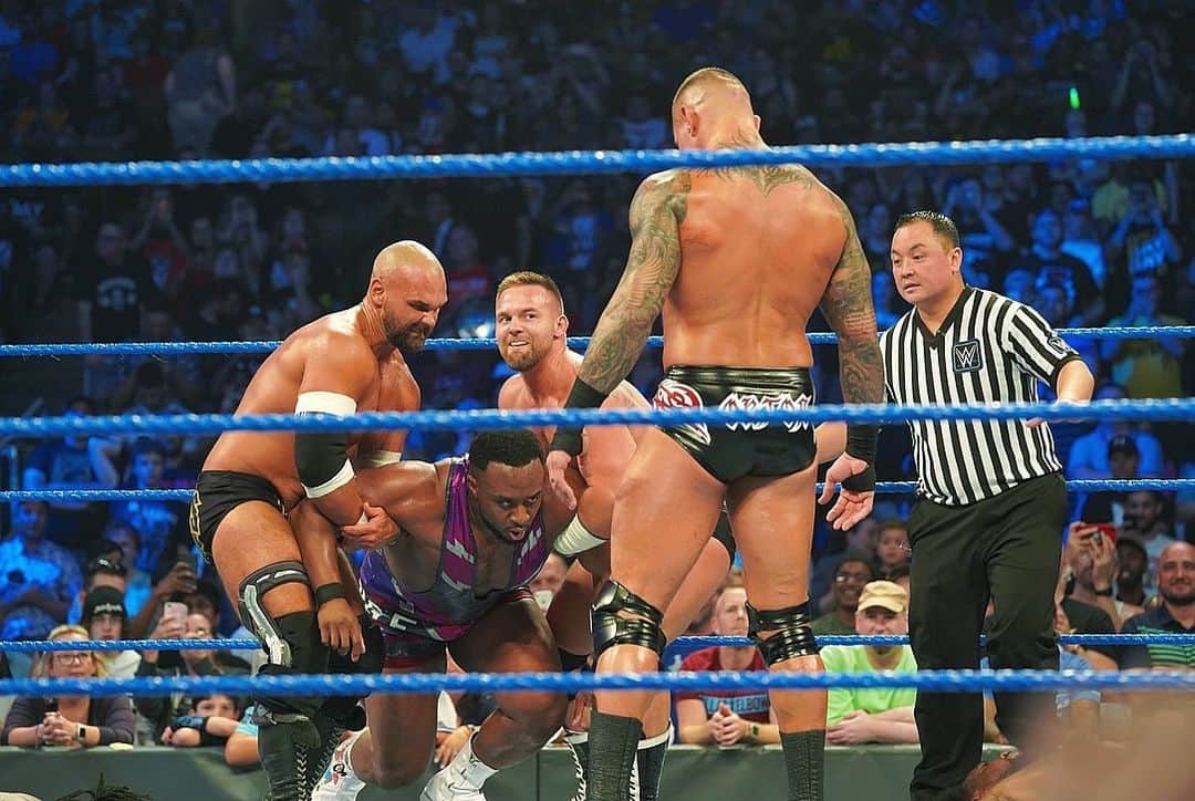 WWEさんのインスタグラム写真 - (WWEInstagram)「@randyorton and #TheRevival have completely SHOCKED the #WWEUniverse with the beating they just gave to #TheNewDay」8月14日 11時10分 - wwe