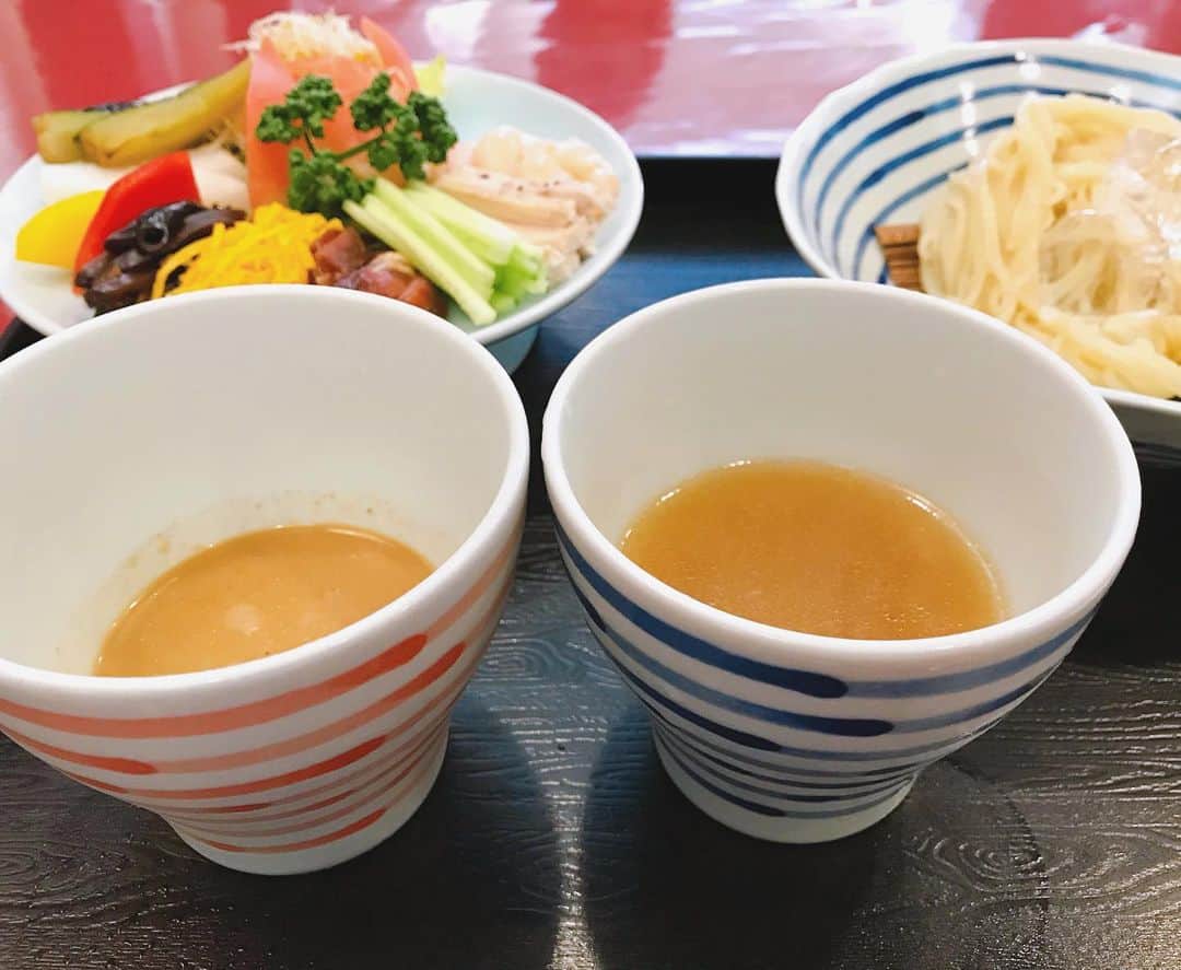 のインスタグラム：「私がトコサタMC時代に「麺道一直線」でお伺いした「福寿」さんの冷やし中華😊野菜もたっぷりでやっぱり美味しかった👏 #福寿 #中華 #中華街 #中華街食べ歩き #長崎 #nagasaki #nagasaki365 #長崎旅行 #冷やし中華」