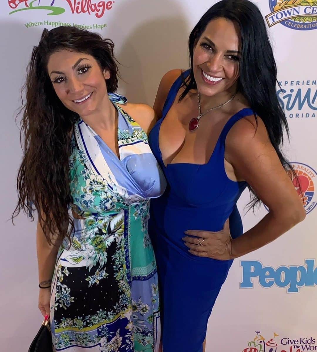 ディーナ・ニコール・コルテーゼのインスタグラム：「My loves ❤️ #heartsofreality2019 @heartsofreality」
