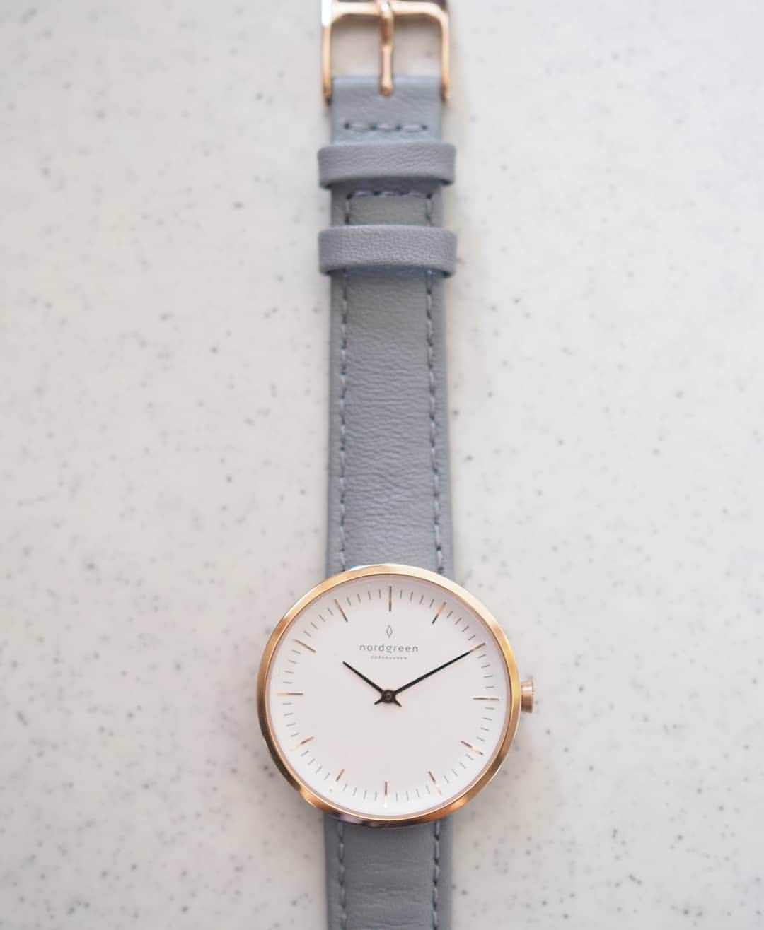 茶乃さんのインスタグラム写真 - (茶乃Instagram)「2019/08/14 最近お気に入りのこの腕時計はNordgreen(@nordgreenofficial @nordgreenofficial_japan )のもの⌚ デザイナーJakob Wagner(ヤコブ・ワグナー)氏が手がけるシンプルさが特徴の北欧デザインはどんな洋服にも合わせやすいです！取り換え可能なストラップもあるので、長く使えるのも嬉しいところ😊 * クーポンコード：CHANO(15％OFF、9/30まで有効) よかったらお使いください。  https://nordgreen.jp/?utm_source=chanoiro こちらからご購入できます(プロフィール画面に貼ってあります)。 *  #nordgreen #ノードグリーン」8月14日 11時33分 - chanoiro