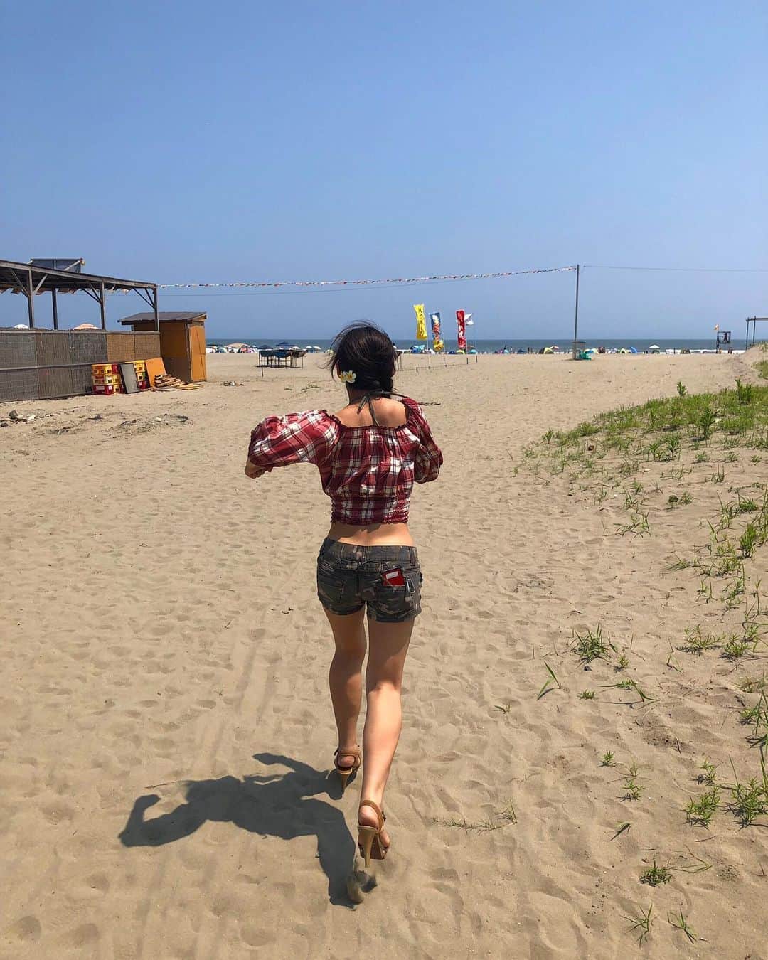 みりどる乙夜さんのインスタグラム写真 - (みりどる乙夜Instagram)「ヒールで砂浜を走る👠💨（笑） 次はどこのビーチに行こうかな🏖 #beach #sea #ocean #sand #sandbeach #beautifulworld #beautifulday #holiday #bluesky #beachstagram #summer #summervacation #fitness #fitnessgirl #enjoylife #saycheese #japanesegirl #sunburn #running #shortpants #海 #ビーチ #オフショル #ショーパン #砂浜 #海の家 #九十九里 #走る #乙夜 #ミリドル」8月14日 11時46分 - itsuya_miridoru