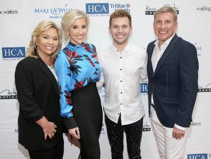 E! Onlineさんのインスタグラム写真 - (E! OnlineInstagram)「This is not the Chrisley family's week...Just hours ago, Todd & Julie were indicted on several financial crimes and now their son #GrowingUpChrisley's Chase is facing his own legal woes. Link in bio. (📷: Getty Images)」8月14日 11時55分 - enews