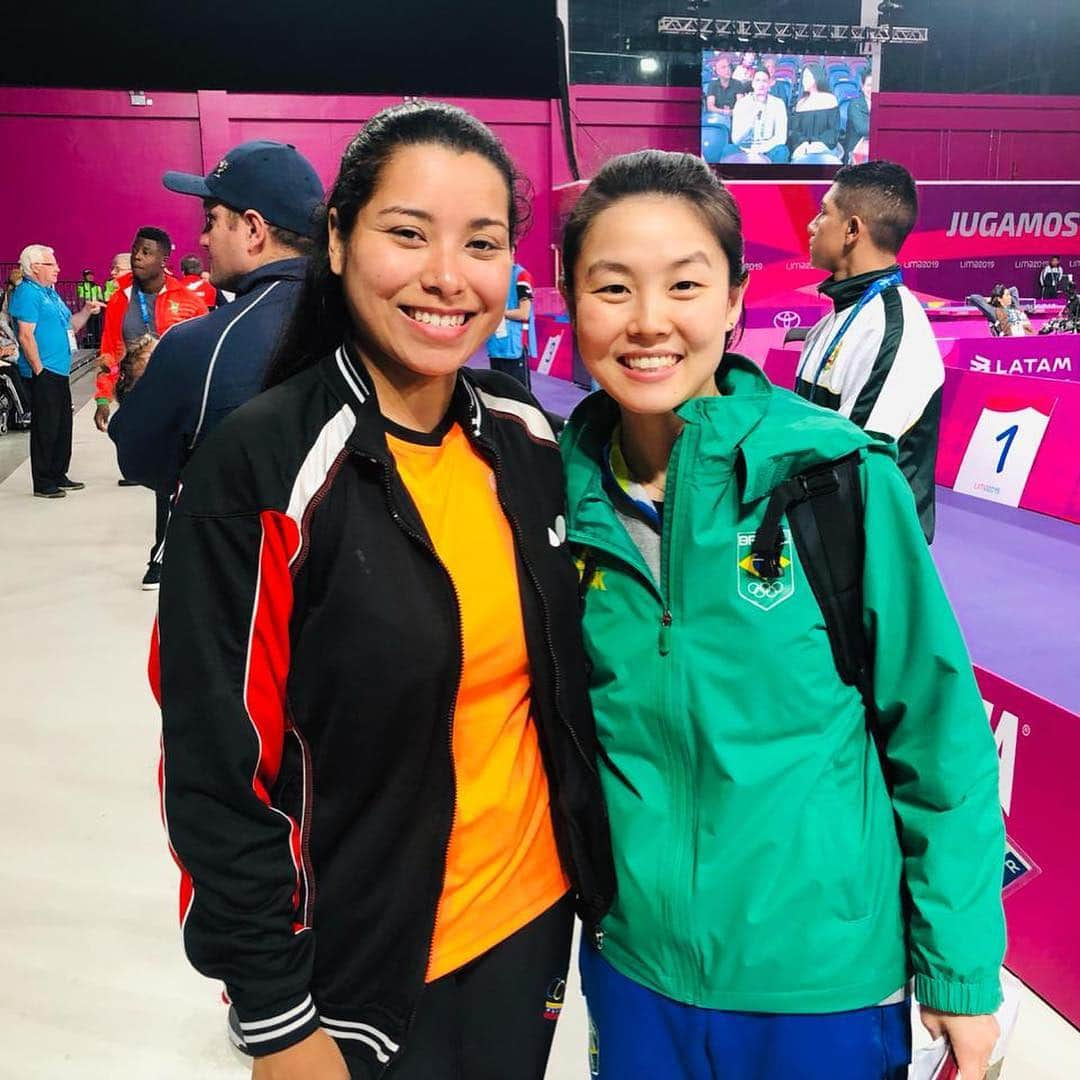 ジェシカ・ヤマダさんのインスタグラム写真 - (ジェシカ・ヤマダInstagram)「Lo mejor del tenis de mesa son los amigos ❤️🏓 PS.: falto mucha gente! #amigos#latinos#los quieromucho」8月14日 12時02分 - jessica_yamada