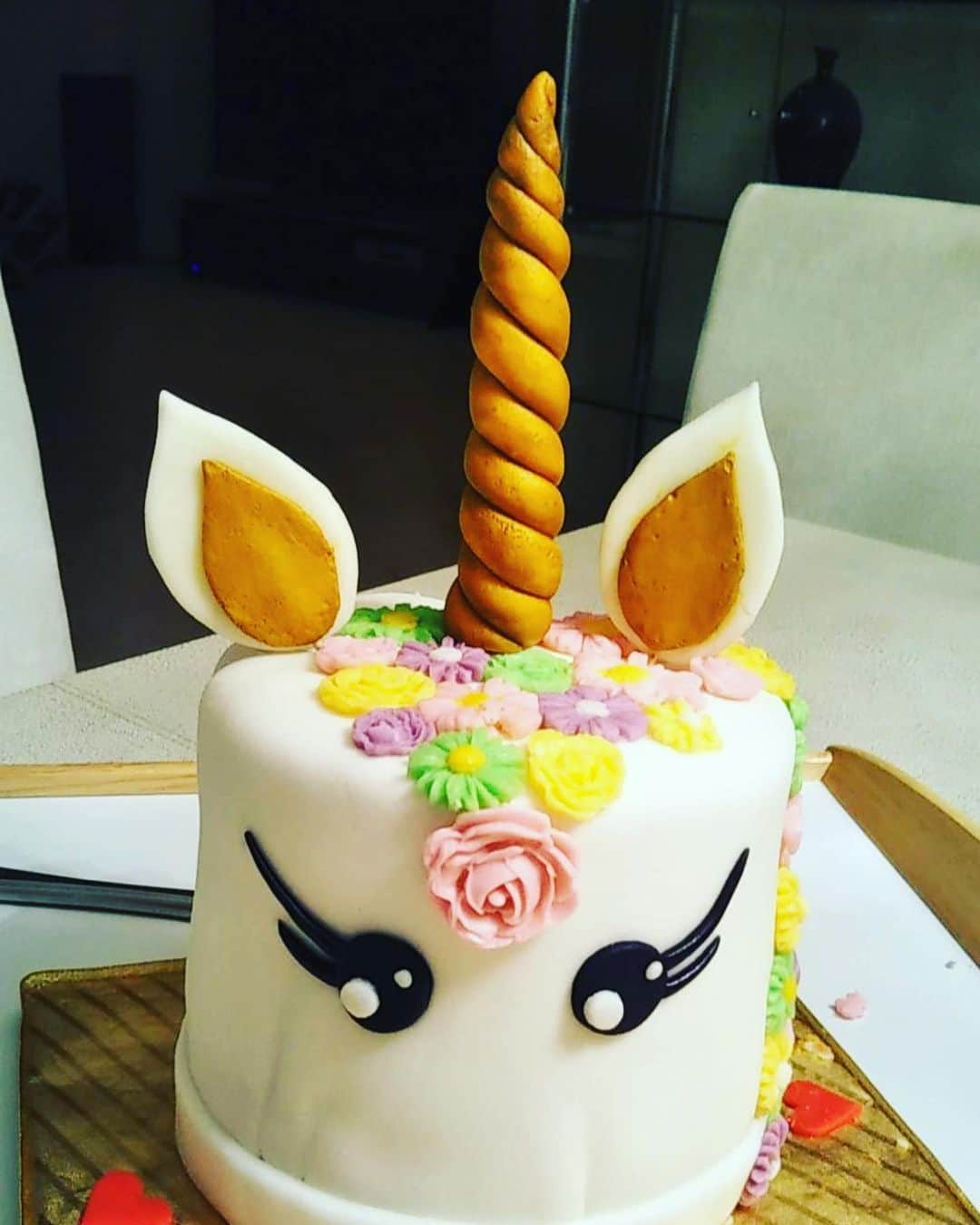 NAOMIさんのインスタグラム写真 - (NAOMIInstagram)「ユニコーンケーキ🦄 可愛い♡  #素晴らしいケーキ #技術が凄いね❣️ #Birthday #おめでとう🎂」8月14日 12時26分 - naominakano703