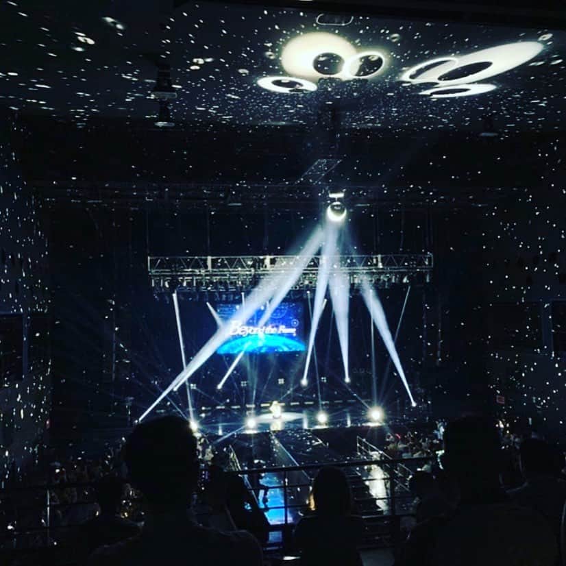 浜田真衣のインスタグラム：「2019.08.12 MONA FASHION fes⚑ @Zeppなんば大阪  お越しいただいた皆様 遠くから応援してくれていた皆様 ありがとうございました♡ こんな大きなステージに立てたこと 誇りに思います(Ü)  今回もMCとステージを務めさせていただきました✨ 終始バタバタで、でもまたそれが 本当に幸せでした♡  ファンの方から頂いた写真も 随時アップしていきますね🌸 素敵な時間を本当に本当に ありがとうございました！！！ #monaフェス #最幸」