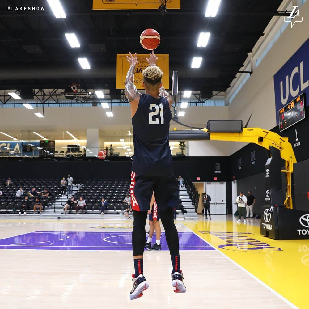 Los Angeles Lakersさんのインスタグラム写真 - (Los Angeles LakersInstagram)「Same court, different colors 🇺🇸」8月14日 12時49分 - lakers