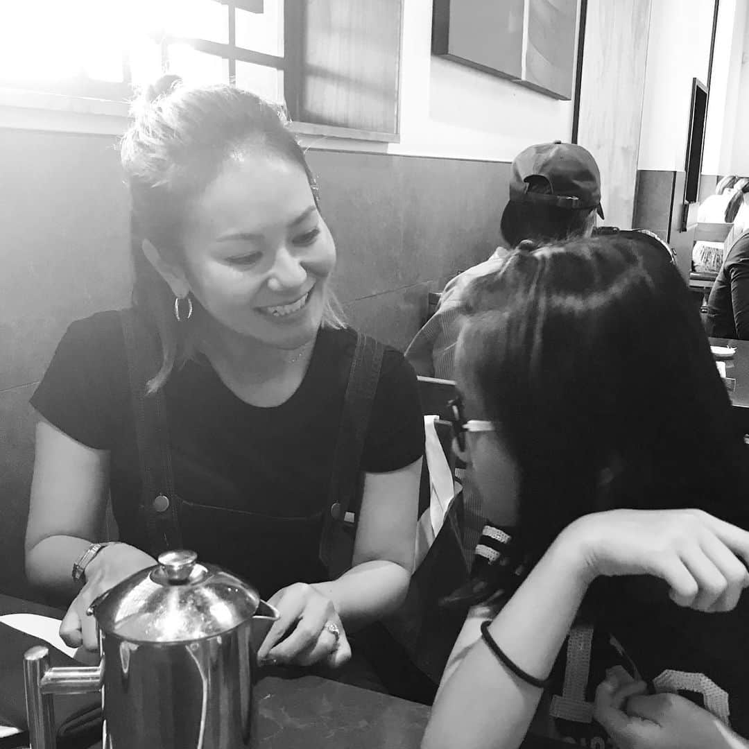 のインスタグラム：「#myneice #lovethisonesomuch❤️ #growingupsofast #auntielife #happy #familytime」