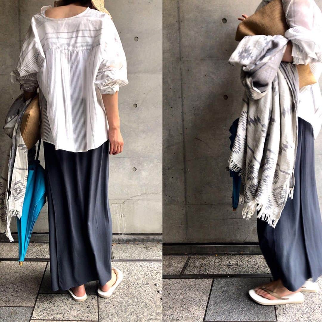 のインスタグラム：「. NEWSNAP ♦️Coordinate ・ 2019-08-09 ・ 気分だけでも、パート2 ・ tops : #galerievie #fio skirt : #galerievie bag : #ruedesfleurs accessory : #federicobuccellati shoes : #havaianas other : #gucci #aeliaanna #wakao #vitarasgedvilas ・ #kkcloset #kkshop #菊池京子 #kyokokikuchi #style #コーデ #coordinate #code #fashion #スナップ #snap #relax #coordinate #ootd #wear #simple #カジュアル #natural  #happy #gray #vacances」