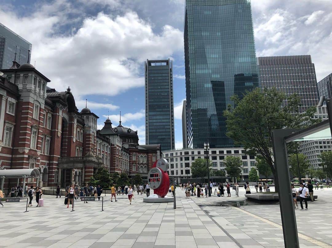 谷正人さんのインスタグラム写真 - (谷正人Instagram)「本日は機関投資家様まわりです。 このお盆の時期の東京駅は4年前、初めて上場した真夏のロードショー、連続何十件を思い出します。もっといい会社にならねば！ #真夏のロードショー」8月14日 13時26分 - masato_tani