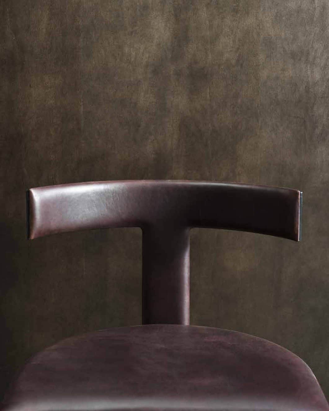 Baxter Japan / バクスター ジャパンさんのインスタグラム写真 - (Baxter Japan / バクスター ジャパンInstagram)「【MOOD BOOK 2019】  Chair : ZEFIR Design : Studio Pepe ・ ・ ・ #baxter #baxtermadeinitaly #baxterjapan #baxtertokyo #leather #design #italiandesign #interiordesign #interior #madeinitaly #archiproducts #archilovers #craftmanship #instagood #instamood #luxury #catalogue #newcatalogue #tradition #studiopepe #table #chair #diningroom #marble #バクスター #バクスタージャパン #バクスタートーキョー #インテリア #革 #イタリア」8月14日 13時38分 - baxter_japan