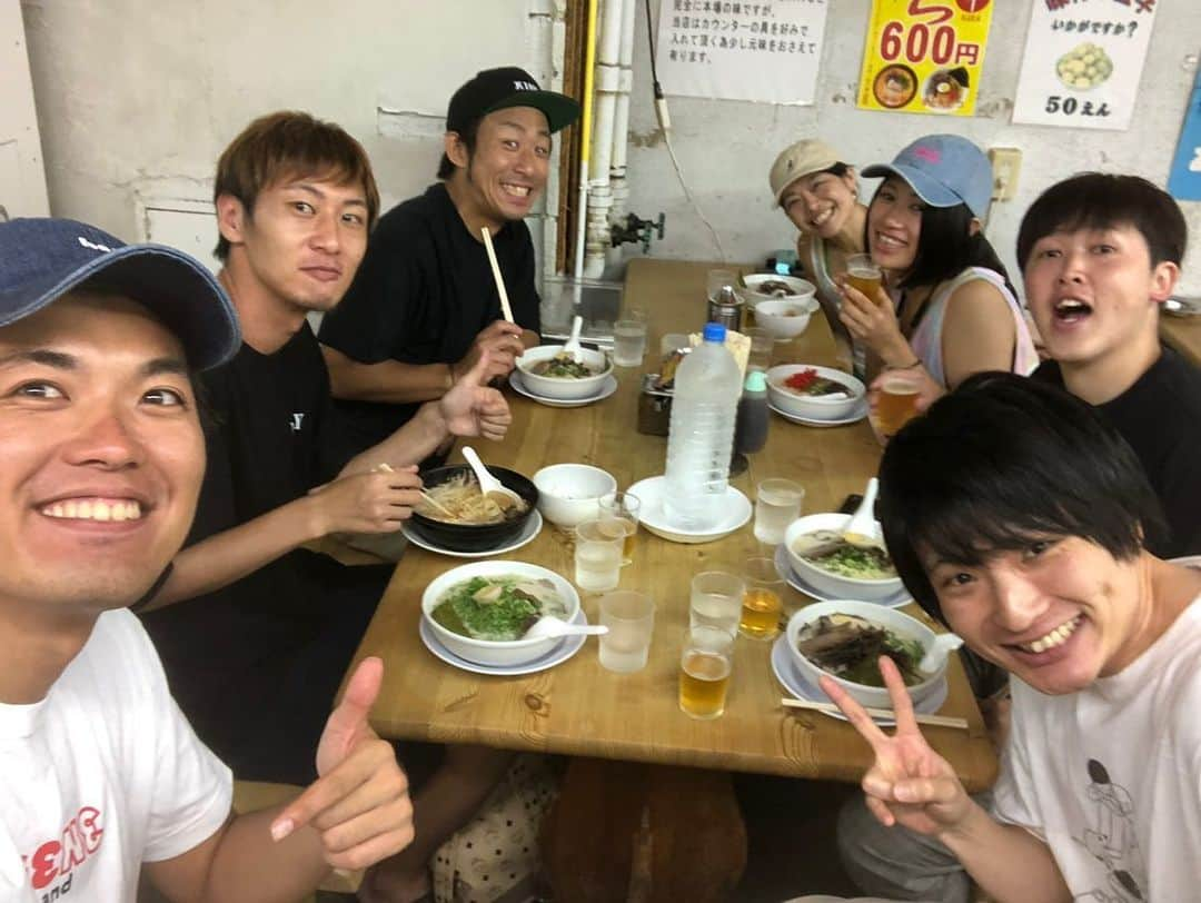 菊地浩輔さんのインスタグラム写真 - (菊地浩輔Instagram)「今日も今日とてダンス練習！ そして… チームTシャツが完成！！ いいですねー！！ 芦名ありがとう！！ 本番まであと10日ほど。 クオリティ上げてくぞー！ そしてこのTシャツの販売も？ ・¥3,500(サイズ何でも) ・8/26(月)13時までご予約可 ・予算の都合上記10着以上ご予約が来たら販売出来ます。 ・ご連絡は@ashina_190cm まで！  とゆう条件がありますが、手に入れれるとの事です！ 気になった方は@ashina_190cmまで！  #dance #entertainment #live #music」8月14日 19時09分 - okikusaaan