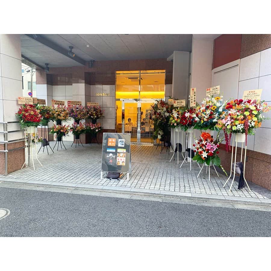 佐田正樹さんのインスタグラム写真 - (佐田正樹Instagram)「たくさんのお花ありがとうござました。 #ひとり芝居」8月14日 14時10分 - satakisama