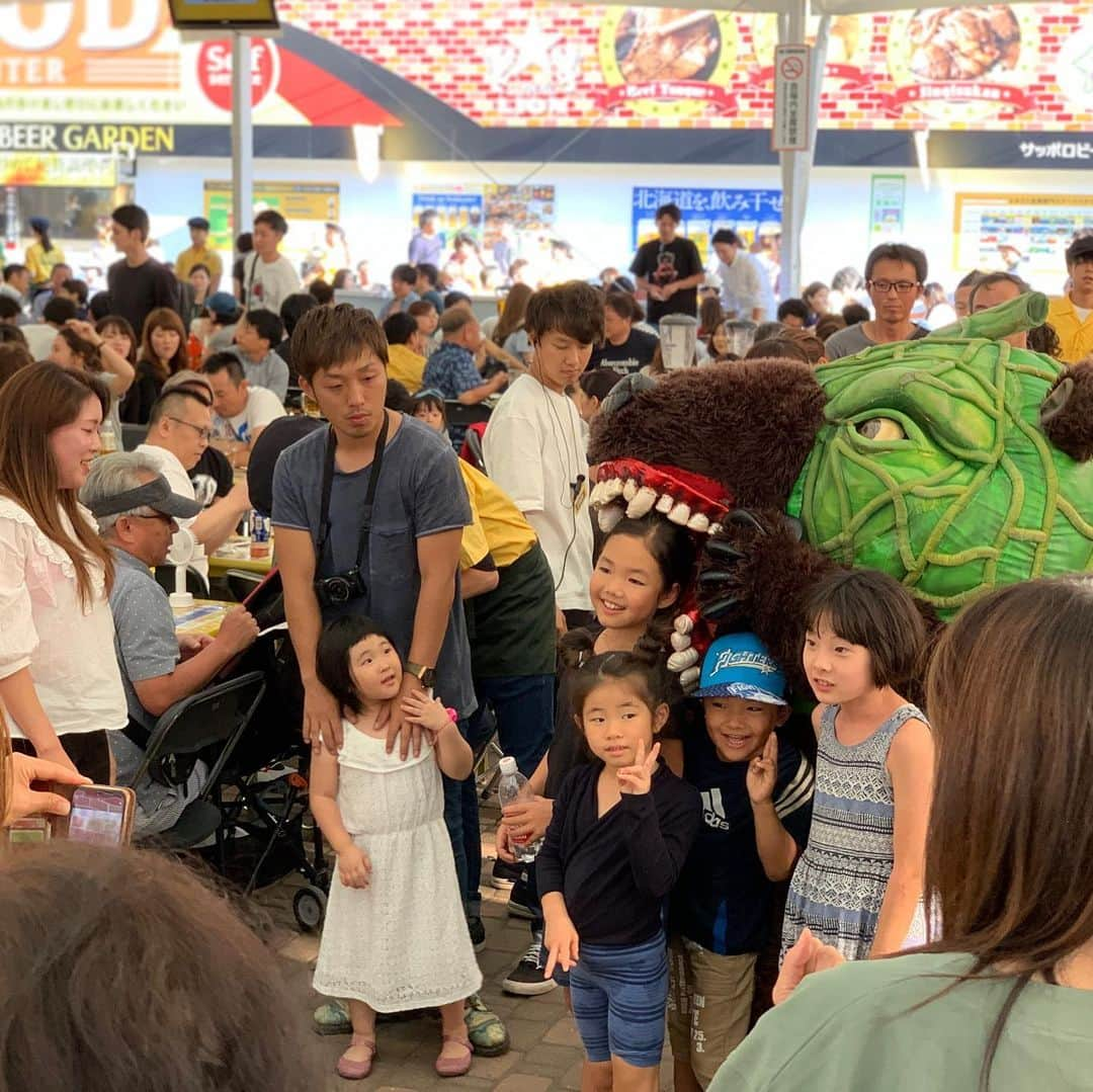 メロン熊【公式】さんのインスタグラム写真 - (メロン熊【公式】Instagram)「札幌ビアガーデン🍺 #メロン熊 #ビアガーデン #ビール #」8月14日 14時21分 - yubarimelonkuma