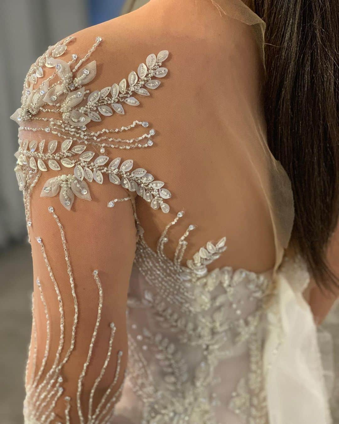 Steven Khalilさんのインスタグラム写真 - (Steven KhalilInstagram)「The couture process. A finely mastered craft with every placement carefully considered. #stevenkhalil #stevenkhalilbride」8月14日 14時34分 - steven_khalil