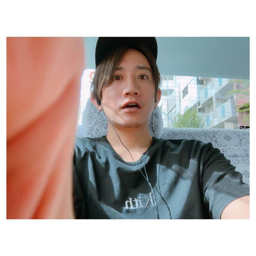 前原穂高のインスタグラム：「こんにちは。皆様このお盆いかがお過ごしですか？ 私は今からウチでホームパーティー的なものをやるために渋谷中を買い出しなうでございます😍 ずっと@billieeilish聞きながら移動してるからもう少しで 英語話せるようになります👍 ㅤㅤㅤ みんなよき休日を〜。台風気をつけてね🙏お店は明日からでます🙆 ㅤㅤㅤ #お盆休み #暑中見舞い申し上げます🌻」