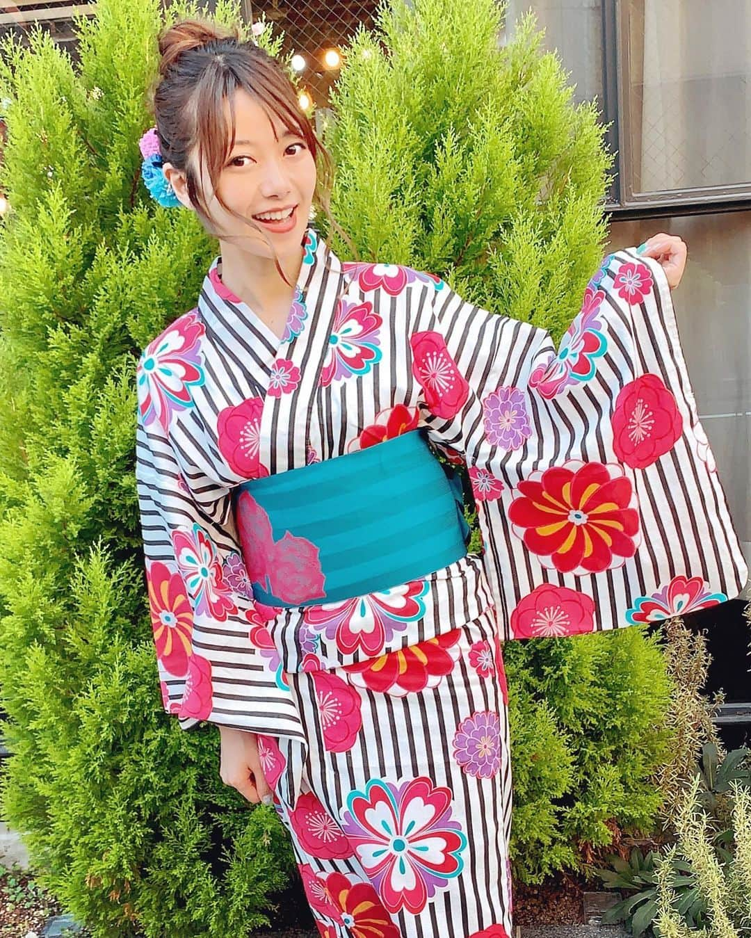 長谷部優のインスタグラム：「2019年初浴衣👘  #お祭り行きたい #お稽古頑張る！ #舞台 ハルジオン #お団子ヘア ＃中目黒IDEA」