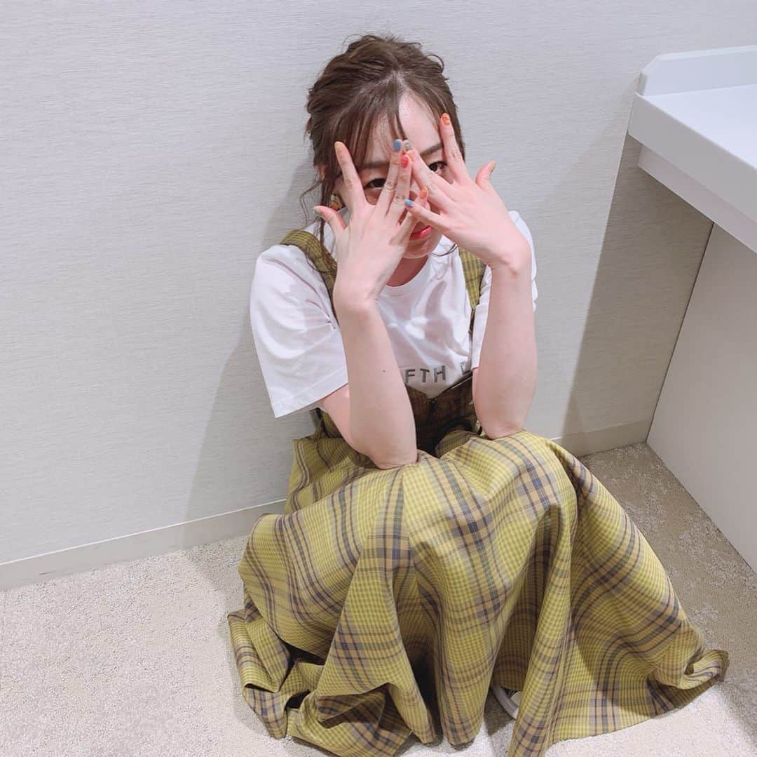 須田亜香里さんのインスタグラム写真 - (須田亜香里Instagram)「収録後。 まさかの号泣写真？ . . . . 8月14日(水)18:55〜 テレビ東京系列 【長嶋一茂&石原良純いきなりやってみた！】 #いきなりやってみた #立石 #飲み歩き #酔っ払い #酔うと明るく楽しく幸せな気持ちになるタイプ」8月14日 14時55分 - akarisuda