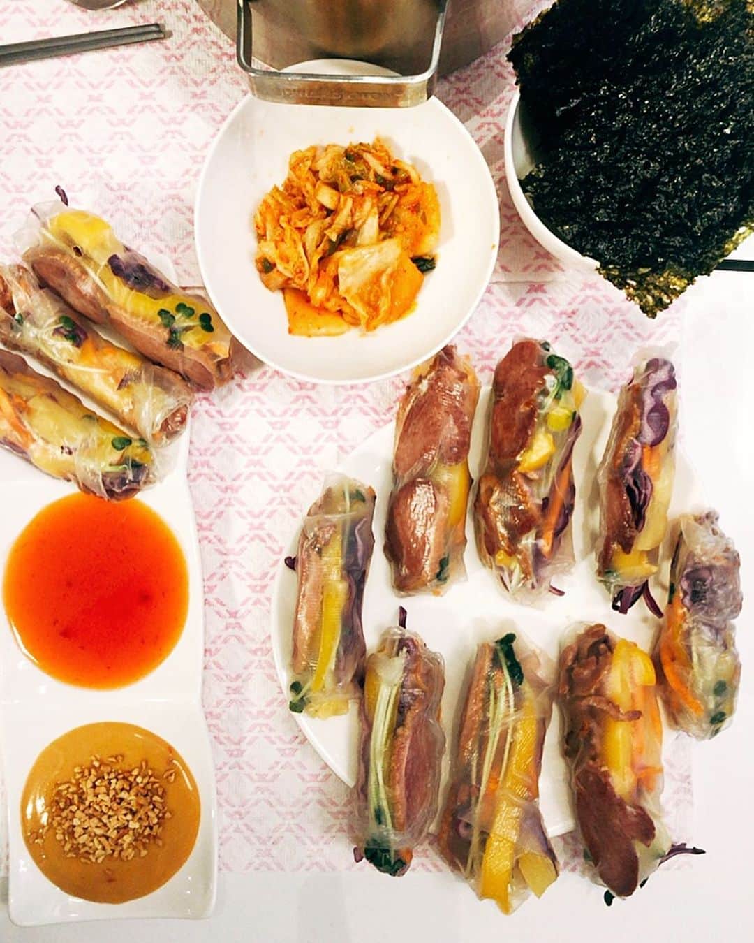 リンジさんのインスタグラム写真 - (リンジInstagram)「🌯 #요리 는 .. 정성. #오리고기월남쌈#cooking#미소라멘 #madebyme#린쉐프」8月14日 15時38分 - linzy_minji
