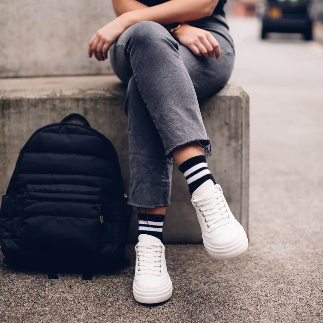 アクセサライズのインスタグラム：「That fresh-shoe feeling 😍. Just when you thought your Accessorize wish list was complete, say hello to our brand new range of trainers; an on-trend sign-off to all your casual ensembles. 🔍 Trainers - 7951221036 🔍 Backpack - 7905350300 🔍 Socks - 7960420384  Tap the link in the bio to shop now.  #Accessorize #Accessorizer」