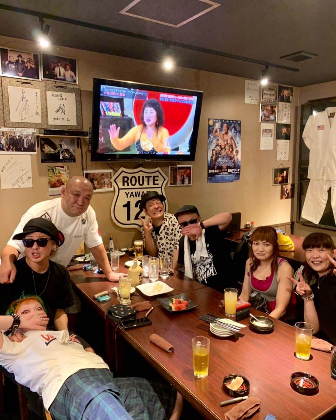 白鳥雪之丞さんのインスタグラム写真 - (白鳥雪之丞Instagram)「昨晩はありがとうございました(^^)🍻 @yawaradining127  #柔ダイニング127 #君津 #千葉県」8月14日 15時55分 - yukinojoeshiratori