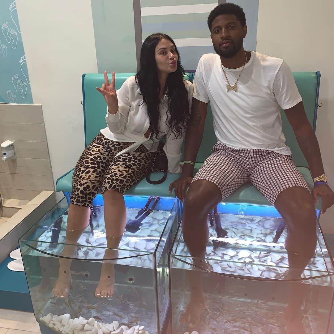のインスタグラム：「Different kinda fishing 🤣😅」