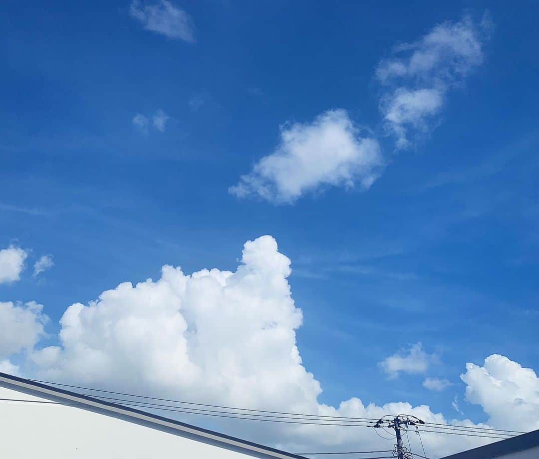 中村優さんのインスタグラム写真 - (中村優Instagram)「おうちから空を眺めるだけで夏気分🍉🎐🌞」8月14日 16時18分 - nkmr_yu