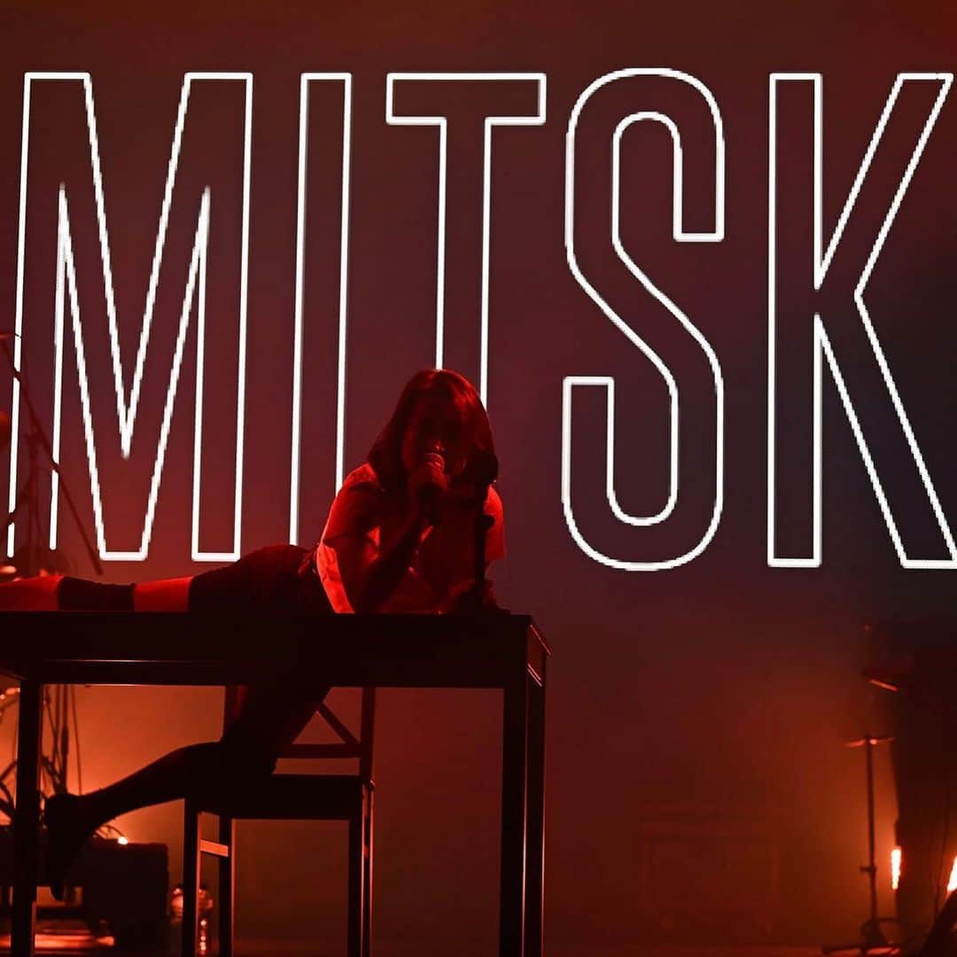 のインスタグラム：「📸MITSKI JULY 26 FRI - RED MARQUEE . Photo by Masanori Naruse @mnp.hoto  #mitski #fujirock #fujirockfestival #フジロック」