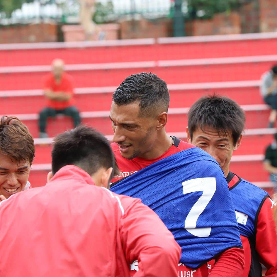 ジェイ・ボスロイドさんのインスタグラム写真 - (ジェイ・ボスロイドInstagram)「It’s been a hard week of training in preparation for our trip to Shizuoka on the weekend! It’s going to be a tough game but we are ready!  #consadole#team#together#win#belief#determination#striveforgreatness#blessed#hardwork#dedication#soccer#football#training#japan#jleague#adidas#adidastokyo」8月14日 16時34分 - jaybothroyd