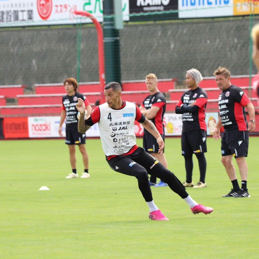 ジェイ・ボスロイドさんのインスタグラム写真 - (ジェイ・ボスロイドInstagram)「It’s been a hard week of training in preparation for our trip to Shizuoka on the weekend! It’s going to be a tough game but we are ready!  #consadole#team#together#win#belief#determination#striveforgreatness#blessed#hardwork#dedication#soccer#football#training#japan#jleague#adidas#adidastokyo」8月14日 16時34分 - jaybothroyd