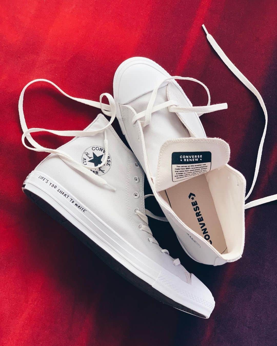 ゴッドフリー・ガオのインスタグラム：「💯♻️✔️@converse #converserenew #chucktaylor #recycledpolyester #lifestooshorttowaste」