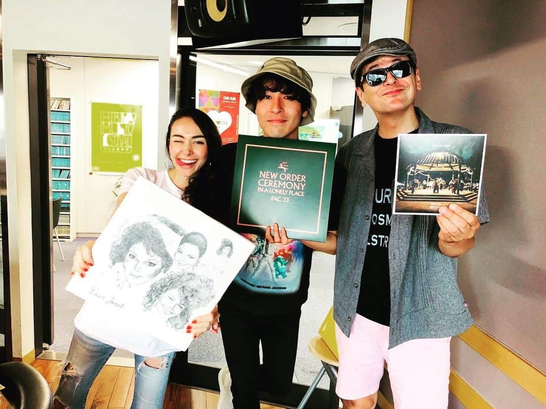 InterFM897さんのインスタグラム写真 - (InterFM897Instagram)「1pm- Ready Steady George!! DJs : George Williams & Shaula  ROTH BART BARON三船さん、そして飛び入りでBa Buffalo Daughter ＆ SASUKEさん急遽出ていただきました〜！(SASUKEポーズ😎) #ジョージとシャウラ #interfm897」8月14日 16時47分 - interfm897