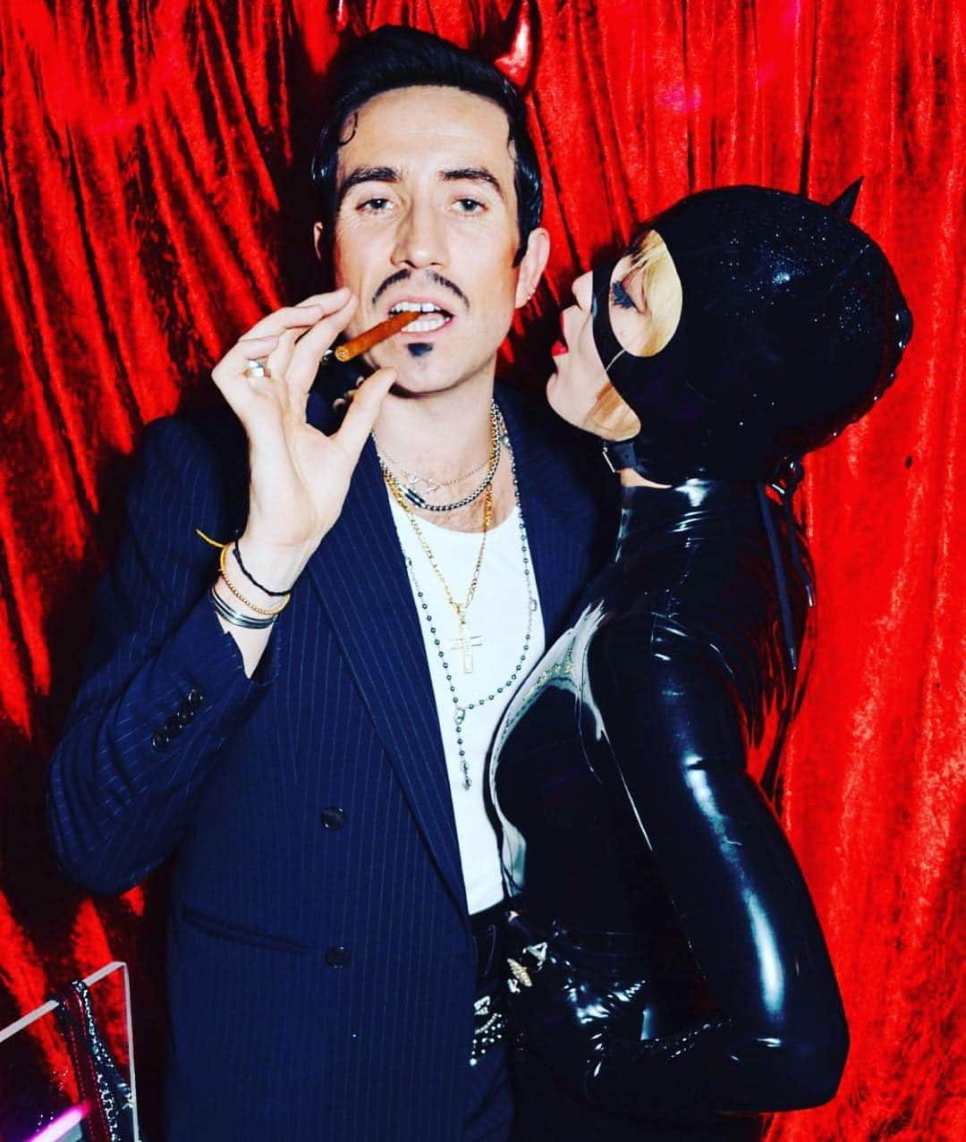 デイジー・ロウさんのインスタグラム写真 - (デイジー・ロウInstagram)「Happiest birthday @nicholasgrimshaw u deserve all the love, all the laughs & all the bright stuff because you are FULL of sunshine & this planet is so lucky to have u in it. Thanks for being such a special mate- love u with all my heart ♥️♥️♥️ ps you’re fit ♥️♥️♥️」8月14日 16時51分 - daisylowe