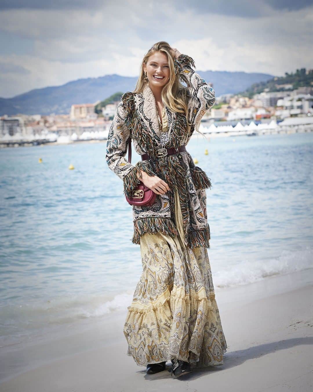 エトロさんのインスタグラム写真 - (エトロInstagram)「THE PEGASO BAG  The epitome of Etro’s vision of the contemporary female aesthetic is a beaming #RomeeStrijd, captured here in Cannes wearing an #EtroFW19 look, and styled with the burgundy Pegaso bag.  #Etro #PegasoBag」8月14日 17時00分 - etro